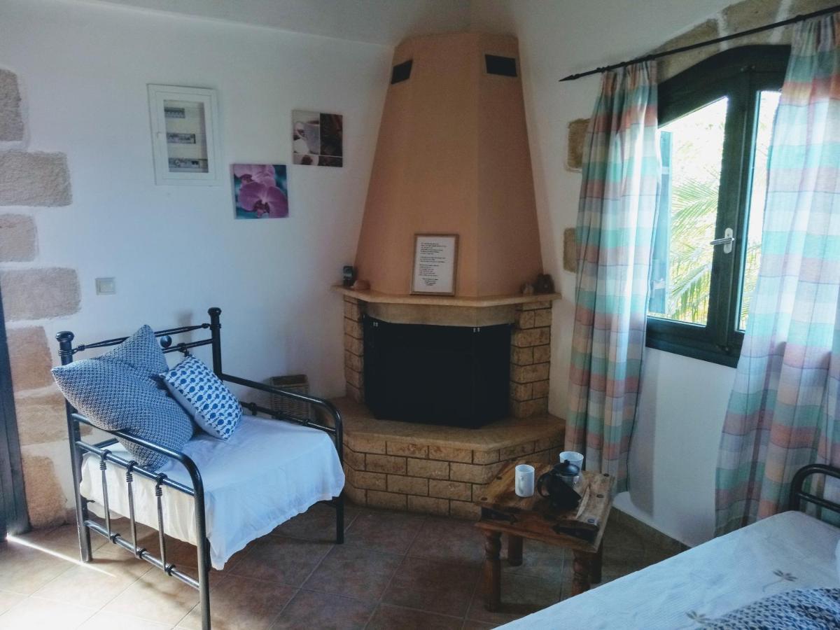 Villa Muses Kalami à Sinoikismos Plakalona Extérieur photo