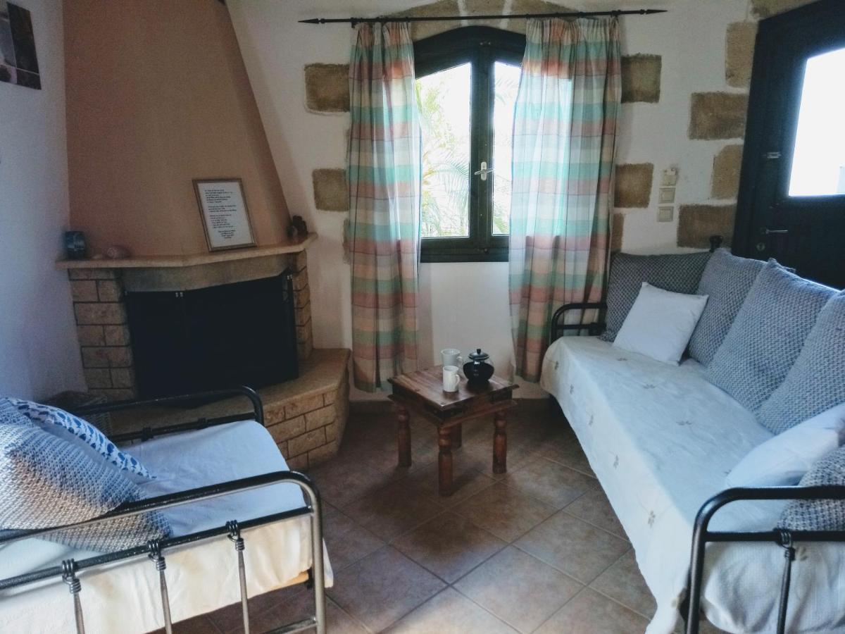 Villa Muses Kalami à Sinoikismos Plakalona Extérieur photo