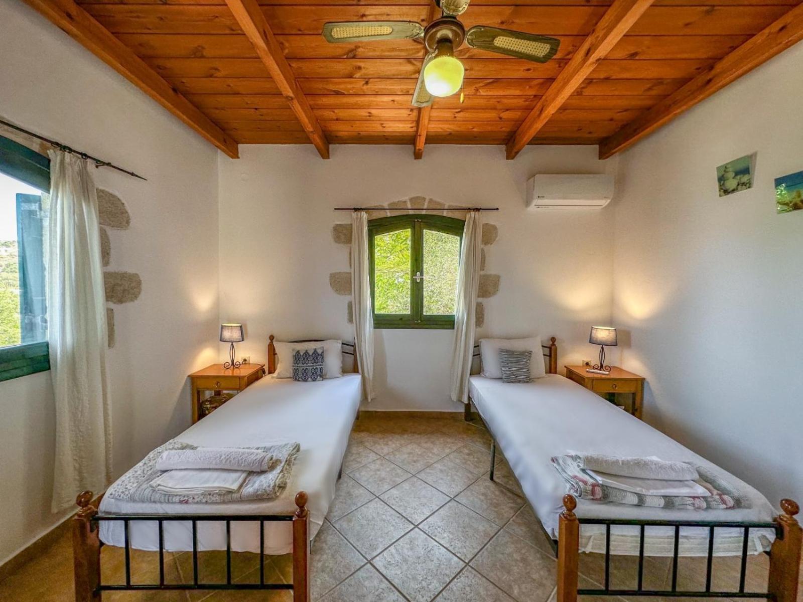Villa Muses Kalami à Sinoikismos Plakalona Extérieur photo
